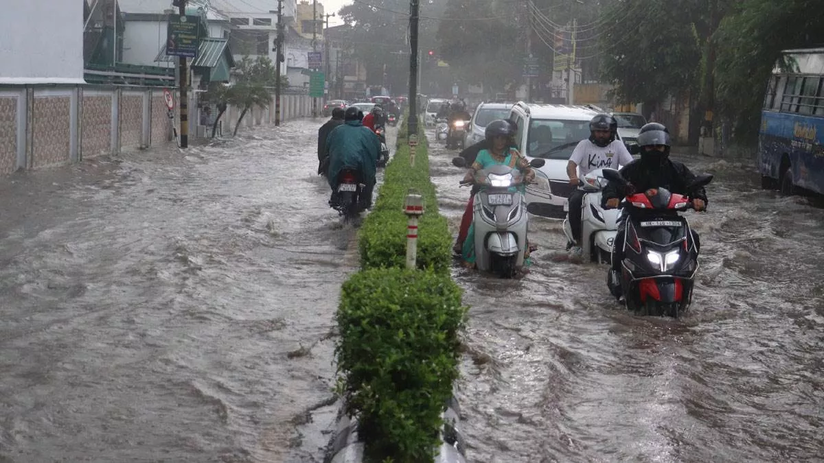 Uttarakhand Weather: 24 घंटों में जमकर बरसेंगे मेघ, अगले तीन दिन भी भारी बारिश की चेतावनी, रेड अलर्ट , Gaon Today, Uttarakhand News, News in Hindi, Hindi News